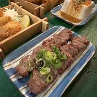 「二本松涮涮屋 本館」食材新鮮，服務親切