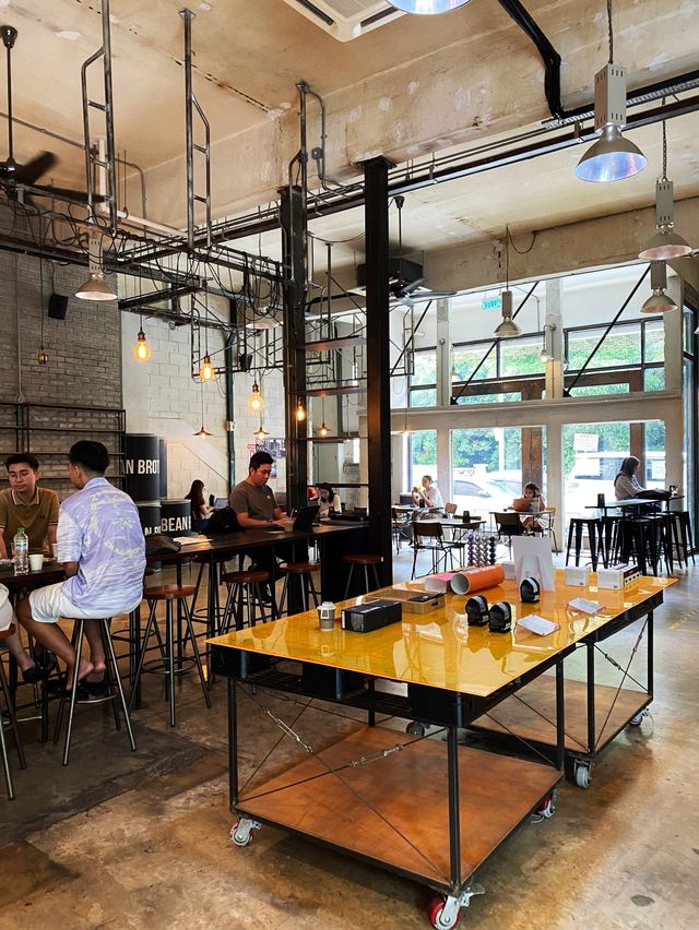 Industrial-themed cafe that you need to visit 🏭🏗️