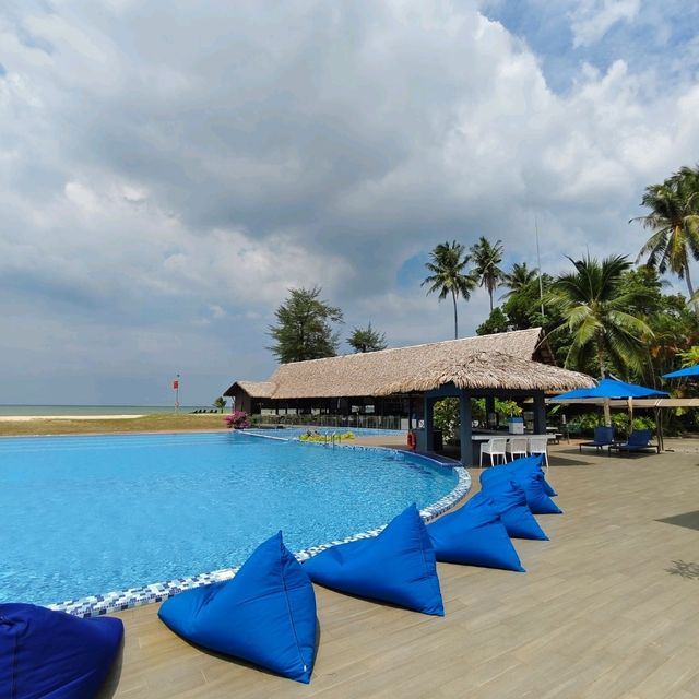 Themendous staying at Holiday Villa Cherating Pahang 
