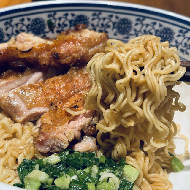美味的生燒雞扒🐔大雞食堂 (銅鑼灣)