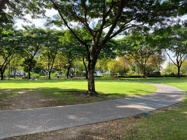  🌳 สวนสันติชัยปราการ