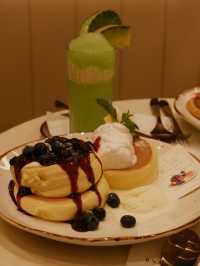 𖤣𖤥元朗Cafe｜鮮艷色彩的甜品和主食