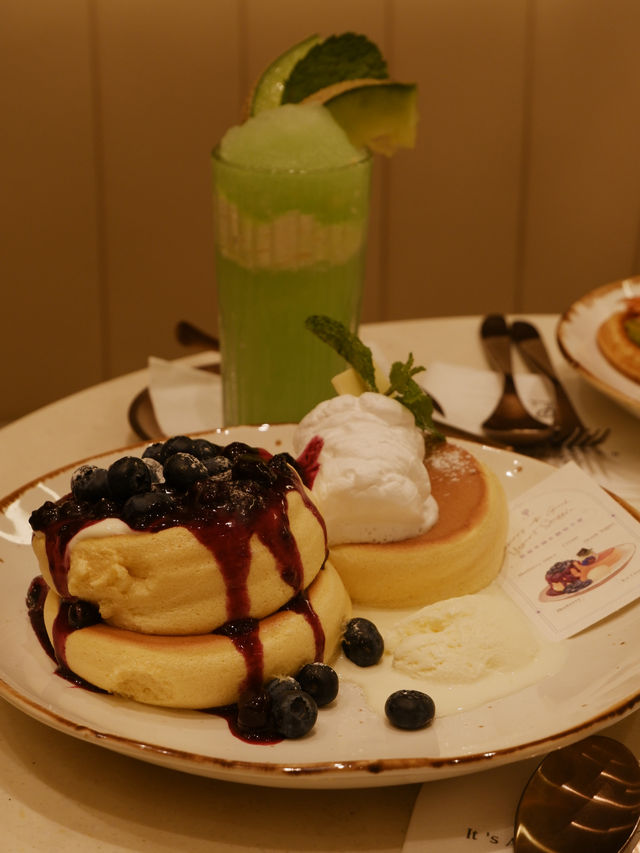 𖤣𖤥元朗Cafe｜鮮艷色彩的甜品和主食
