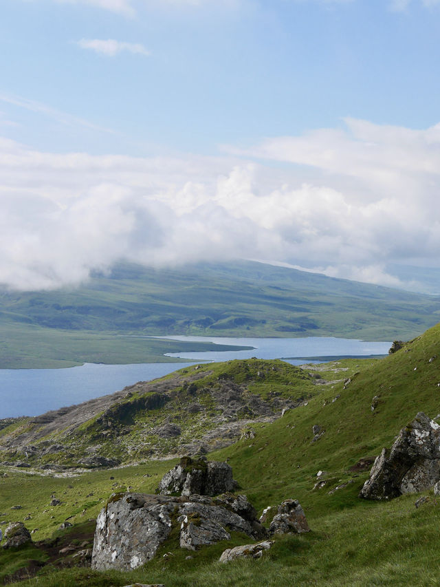 Discover the Beauty of Loch Leathan (Scottish lake)