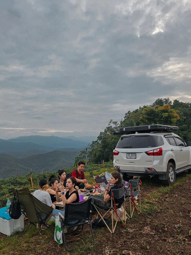 แคมป์ปิ้งกัน ที่บ้านน้ำซุ้ม เชียงใหม่ 🏕️🌅