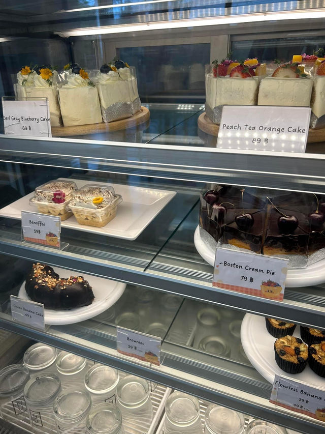 The August Café & Bar 🍰🍫🥤