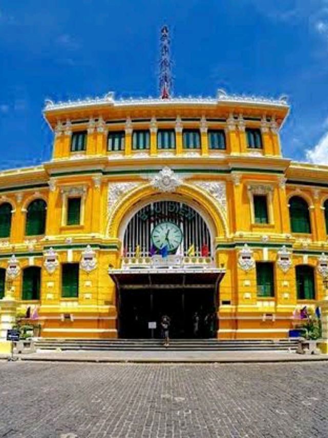 ไปรษณีย์สีเหลืองงที่โฮจิมิน