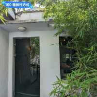 打開白色小屋的紅色大門，台南設計師旅店：8又二分之一