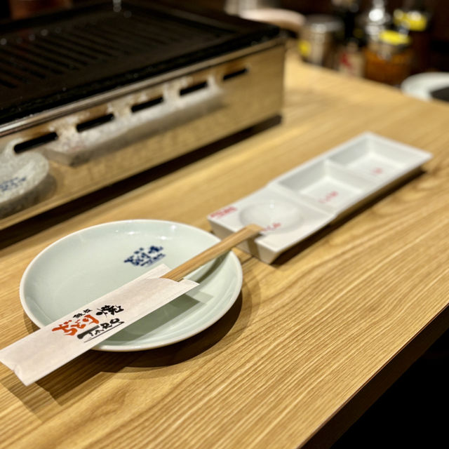 【大阪・難波】焼鳥と鳥刺しが味わえるお得なコース「鉄板ぢどり焼TARO 難波中店」