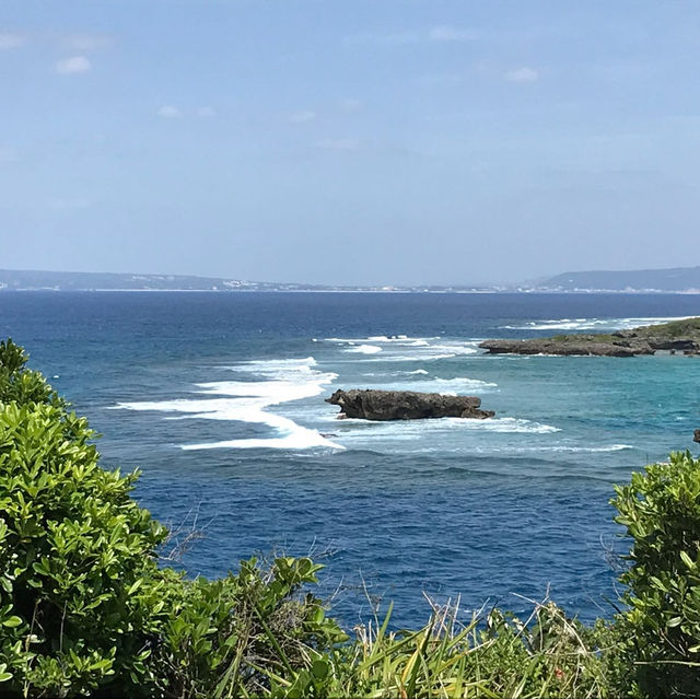 第一次沖繩@自駕遊遇上藍天白雲，乾淨俐落嘅天氣