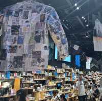 東京行程-角川武蔵野博物館中的巨型藏書閣