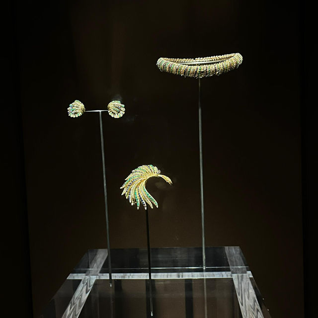 Explore A MUST VISIT Attraction- National Palace Museum in Taipei 