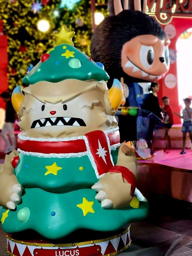 A Whimsical Christmas at Central World: A Labubu Wonderland