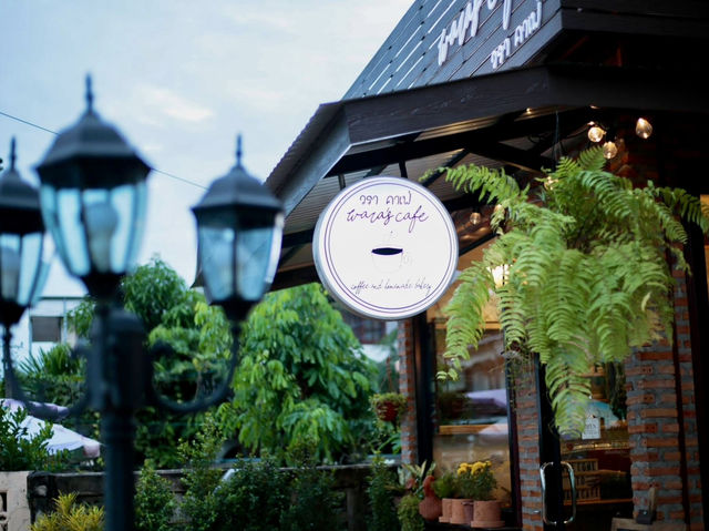คาเฟ่ดังในท่าแร่ สกลนคร 
