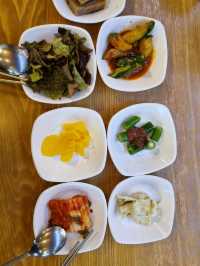 전주 한옥마을 전통적인 조선옥에서 콩나물국밥🥘