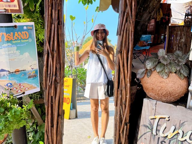 Starter on the BEACH (Tiny Island Cafe) ⛱️☕️