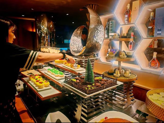  The Emerald Hotel buffet 