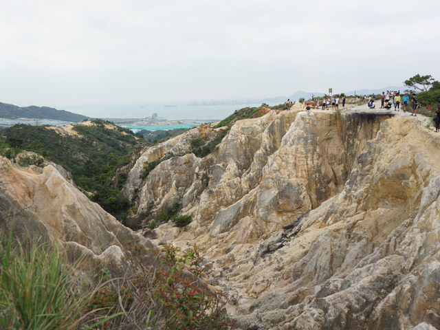 Hong Kong’s Hidden Grand Canyon: A Geological Marvel Beyond the Cityscape