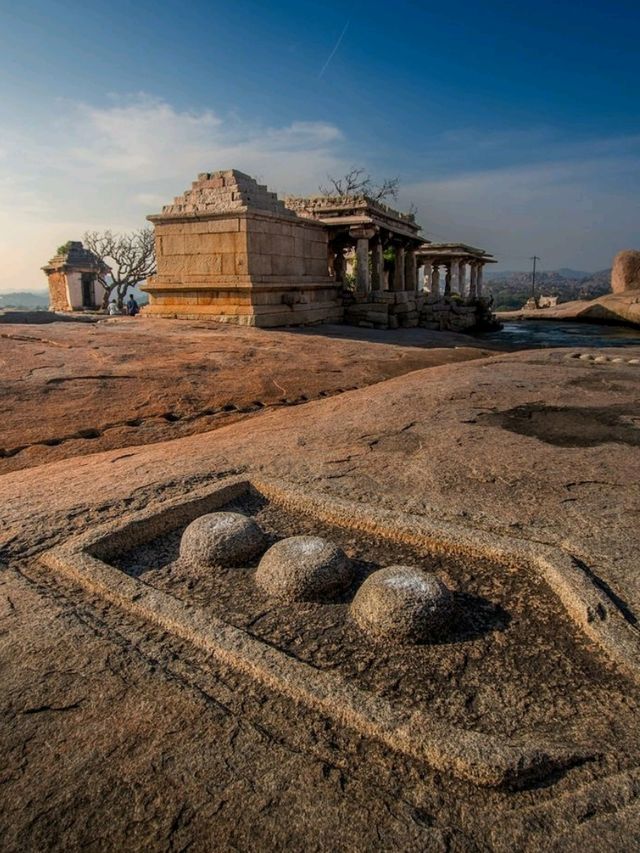 🏛️ Ancient Hampi – A Lost Empire Frozen in Time! 🏰✨