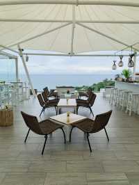 The Sundeck Phuket  จิบค็อกเทลชิลๆ ฟินไปกับวิวทะเล