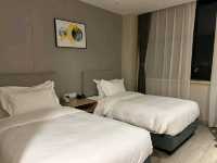 Shanghai Joyful Yard Hotel