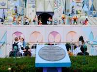 🌍🎶 “it’s a small world”