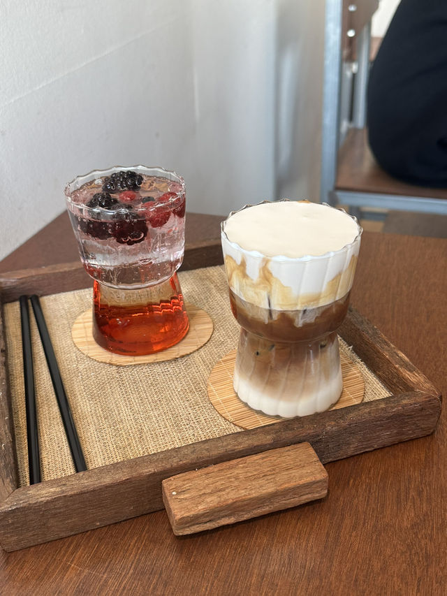 경복궁🇰🇷 옆 분위기 좋고 커피가 맛있는 카페 ‘굴림’☕️