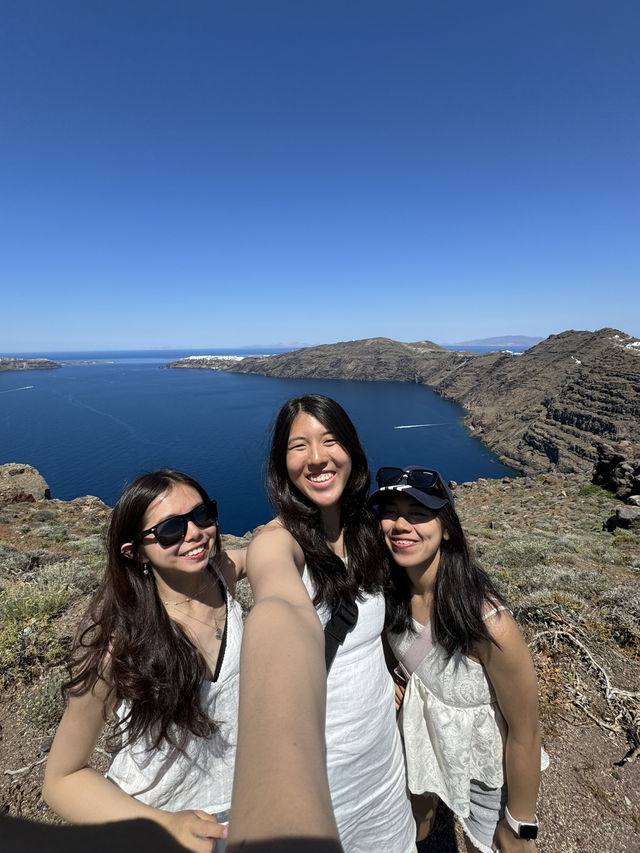 Hiking from Fira to Oia – The Most Breathtaking Walk in Santorini! 🇬🇷✨