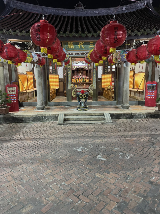 A Visit to Tainan Grand Mazu Temple: History, Culture, and a Touch of Divine Luck 🙏✨ 