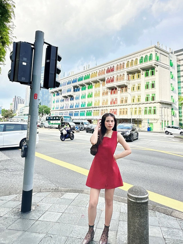 ตึกตำรวจเก่าและหน้าต่างสีรุ้ง @สิงคโปร์ ❤️