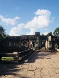 ย้อนเวลาสู่เมืองเก่าที่ปราสาทหินพิมาย นครราชสีมา