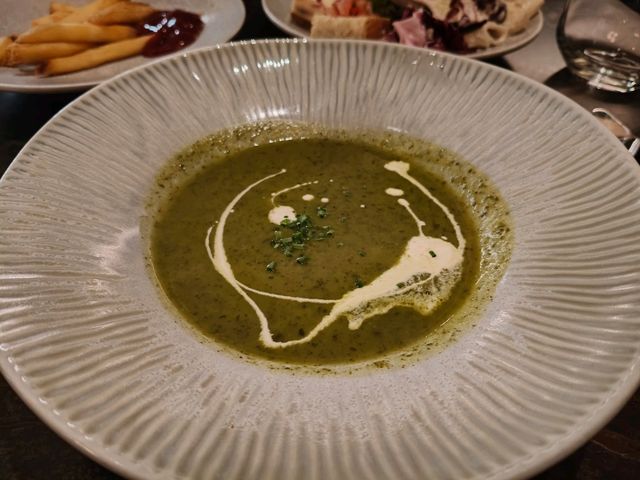 銅鑼灣隱世餐廳 $98 半自助午餐 😱 抵食到爆！