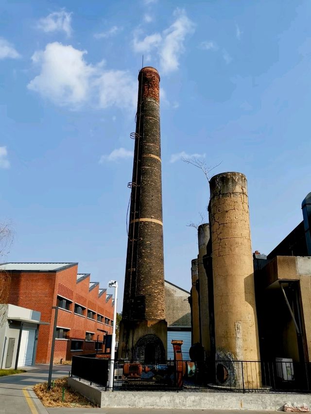 Zhongsi Third Factory: A Retro-Creative Photography Haven