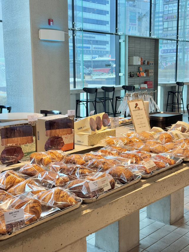 맛있는 빵이 잔뜩! 아우어 베이커리🥐