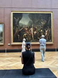 Musée du Louvre: A Parisian Dream! 🏛️🌟