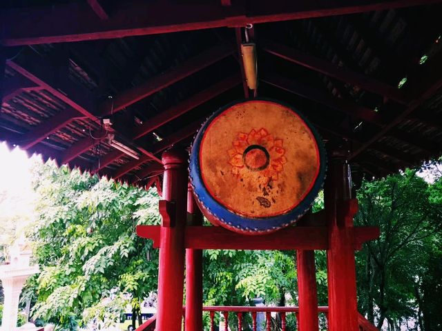 柬埔寨金邊著名寺廟景點：塔山寺វត្តភ្នំដូនពេញ，適合打卡拍照📸