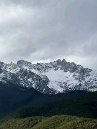 Yulong Snow Mountain: A Majestic Wonderland Above the Clouds