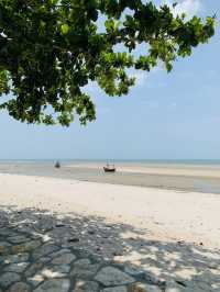 Little Sea Huahin คาเฟ่สุดมินิมอล ริมทะเลหัวหิน