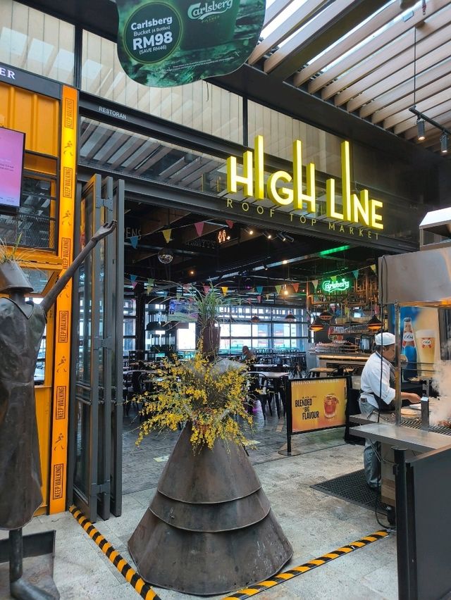 Chill Vibes & Burgers at High Line Rooftop Market!