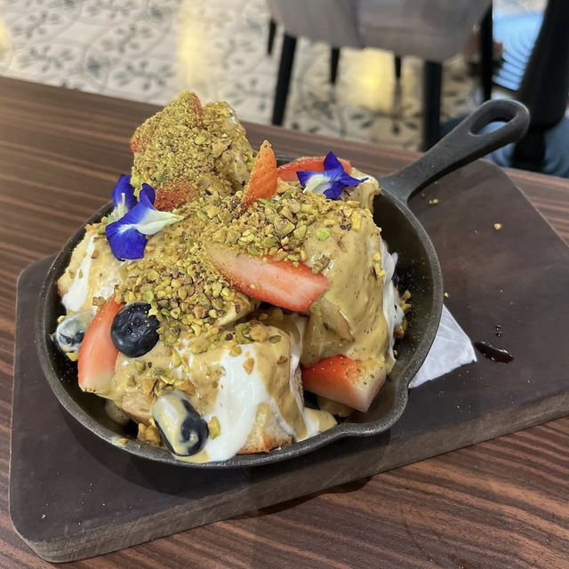 テロック・ブランガーの丘に佇む美しいガーデンカフェ