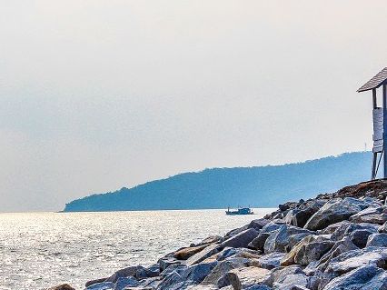 🌊🍍 Rayong Weekend Escape: Secluded Beaches, Fruit Orchards & Island Hopping!