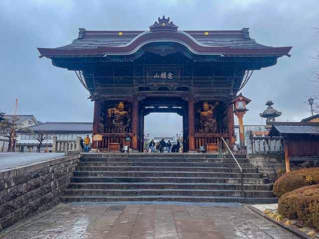Zenkoji temple
