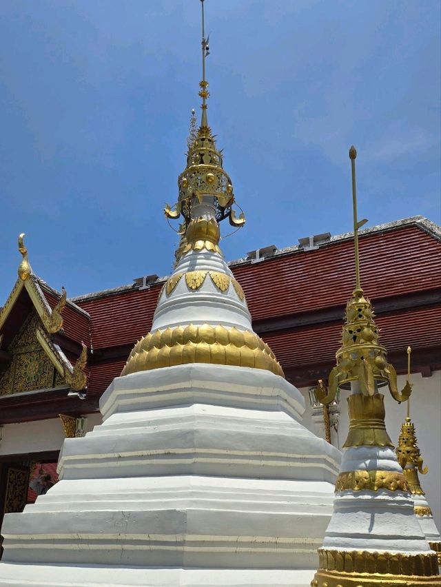 วัดพระธาตุช่อแฮ มนต์เสน่ห์แห่งล้านนา