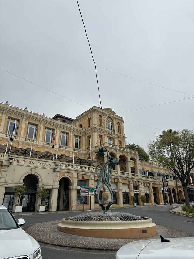 กราซ (Grasse) เมืองน้ำหอม