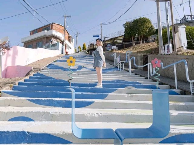 Tranquility by the Water: A Stroll Through Seoho Park