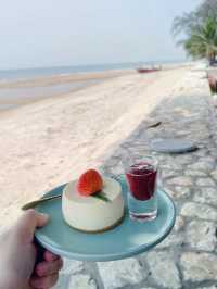 คาเฟ่น่ารัก ใกล้ชิดทะเล สายลม แสงแดด
