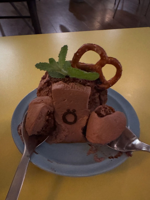 福岡おすすめ！お顔ケーキが可愛い夜カフェ