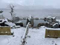 【コタン温泉露天風呂｜北海道・屈斜路湖】 雪景色 × 温泉 × 白鳥…冬だけのご褒美、ここにあります。