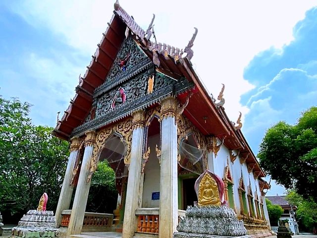 วัดบ้านกร่าง วัดเก่าแก่ริมแม่น้ำสุพรรณบุรี 400 ปี