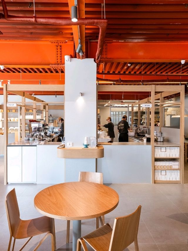 THE BREAD RESIDENCE